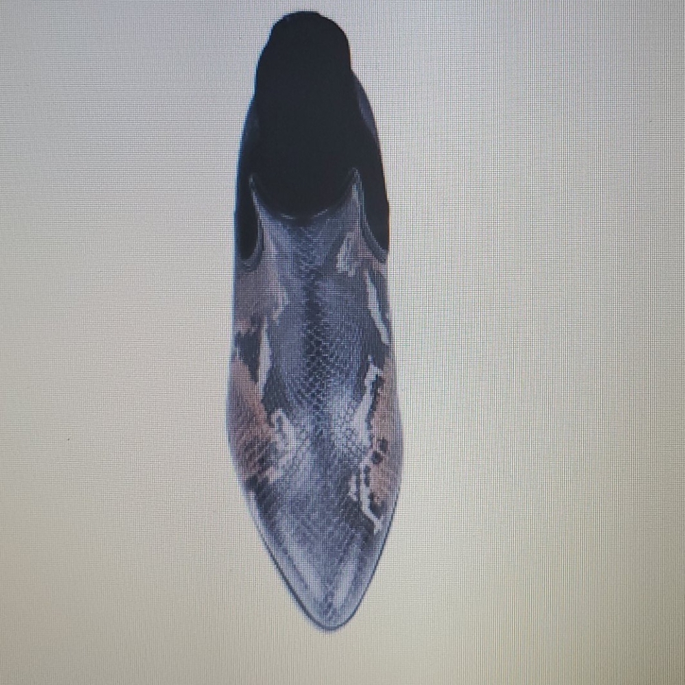 NEW Donald Pilner DYLA bootie - Picture 4 of 4